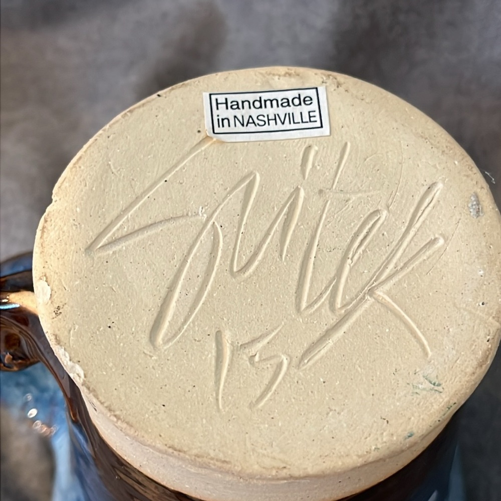 X-Large Nashville Pottery Mug-24ozs - Picture 7 of 8